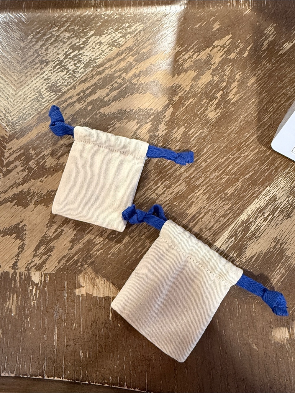 Louis Vuitton small dust bag pouches - Picture 2 of 3